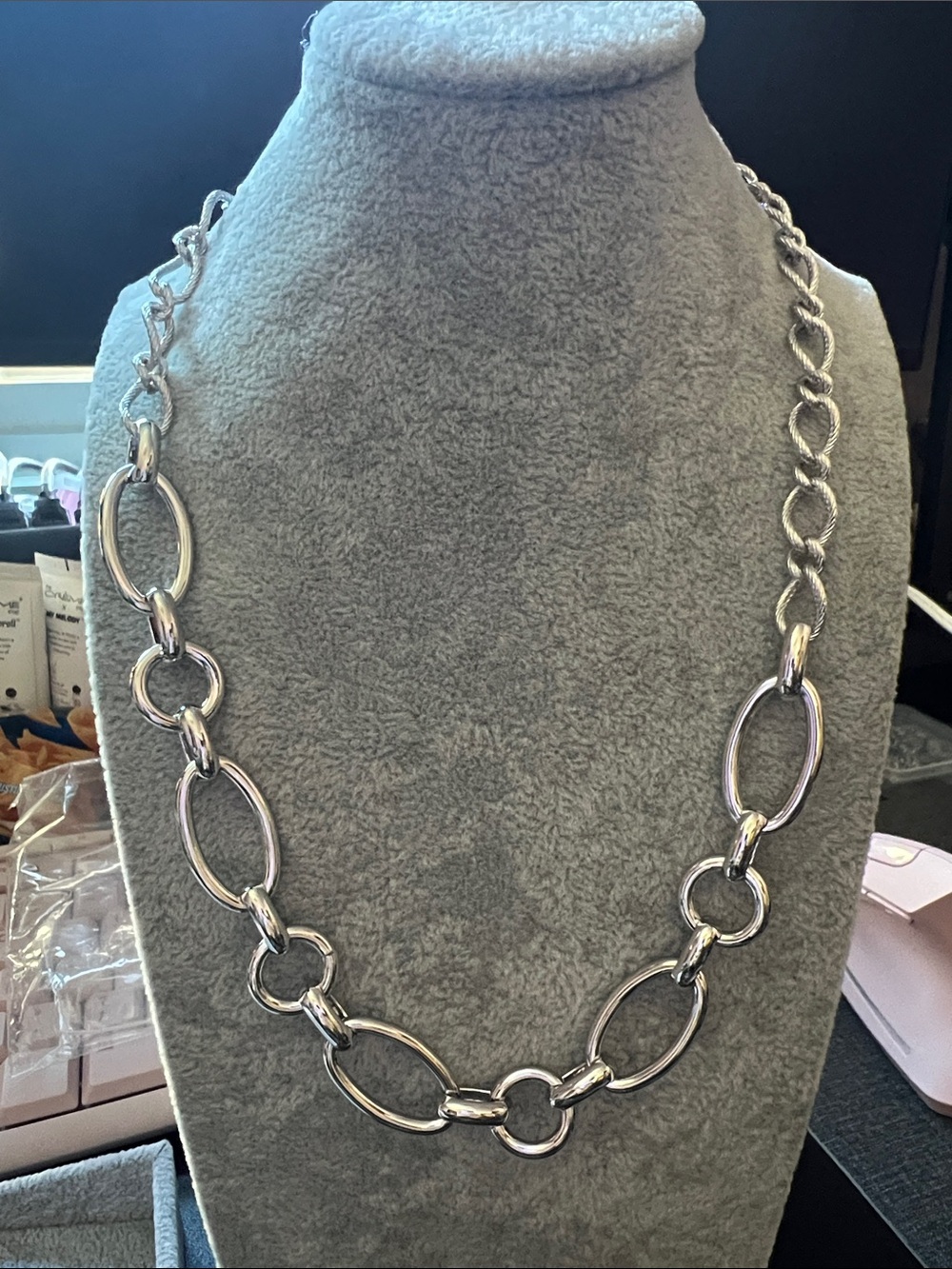 Polished Silver Oval Link Necklace for Women